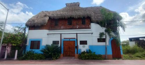 Casa Azul - Casa Maya in downtown Bacalar