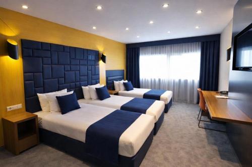 Khatai Deluxe Hotel, Baku (photo 9)