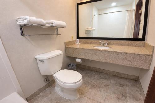 Comfort Inn Colby - image 30