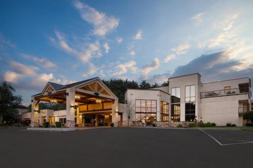 ทัศนียภาพภายนอกโรงแรม, Holiday Inn Resort Lake George - Adirondack Area By IHG in เลคจอร์จ (NY)