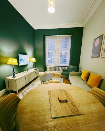 Central Leith Suite — other in Leith Walk, Edinburgh United Kingdom, EH6 8NX