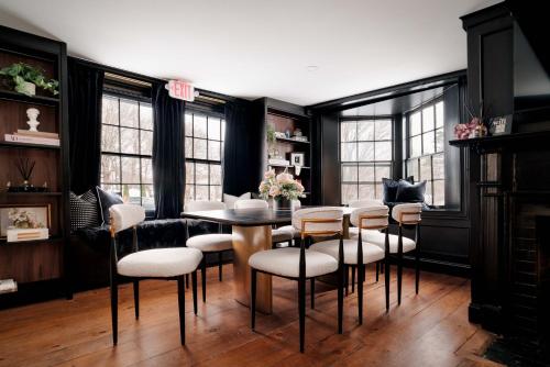 Garden Gables 3