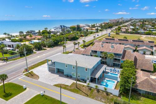 Sea Haven - Private Beach Home Near Orlando - Heated Pool & Spa in Indialantic (Florida)