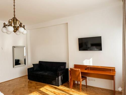 Pawlovnia Hotel - image 2