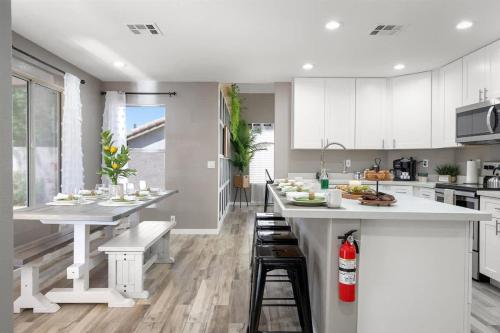 Red Mountain Retreat in Cachet at Las Sendas