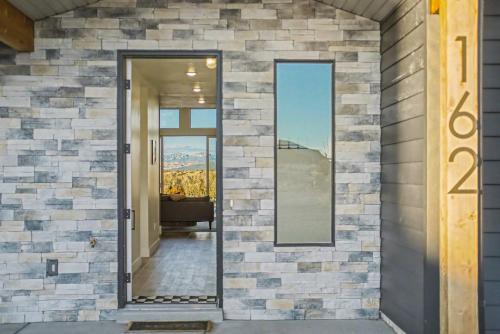 The Cliffs - Bryce Canyon-Zion- Hot Tub- Family Home Sleeps 10 - image 9