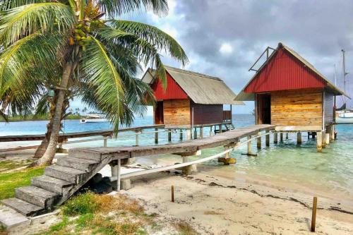 Islas de San Blas cabana sobre el mar Wailidub in El Porvenir