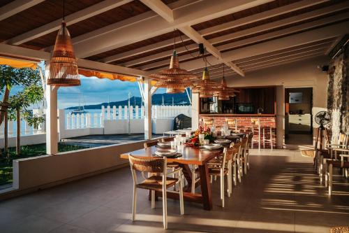 Palvelut, La maison dans la mer in Saint-Pierre