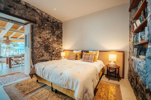 Palvelut, La maison dans la mer in Saint-Pierre