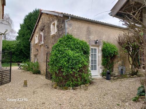 Viesnīcas āriene, Domaine de charme pour groupes et evenement in Brossac