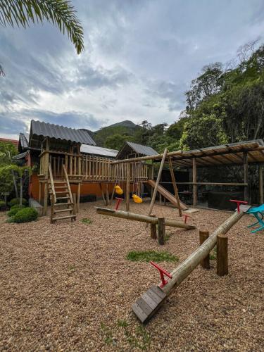 Igrišče, Casa do Alto - Pet Friendly in Moura Brazil