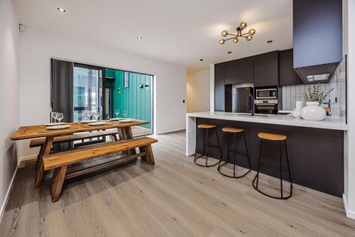 Perfect Brand New Escape to Relax, Recharge & Enjoy in Karaka