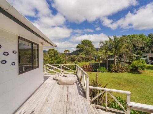 Kert, Family bach 2 mins from Whangapoua Beach in Whangapoua