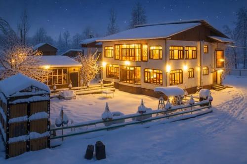 Gulmarg Gulsitara Resorts in Gulmarg