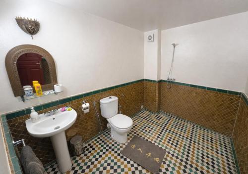 Riad Iman - image 8