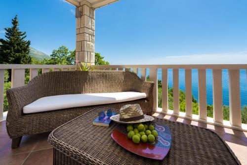 Luxury villa with a swimming pool Soline Dubrovnik - 3548 - image 4