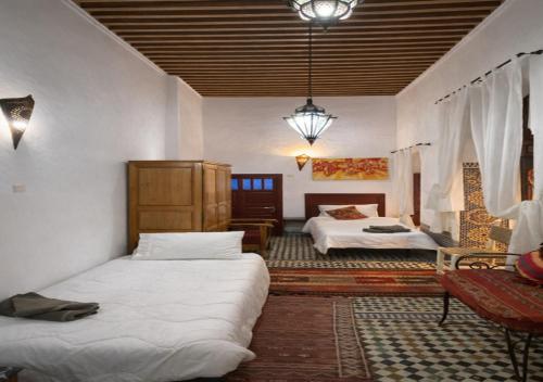 Riad Iman - image 12
