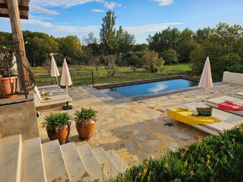 A szálláshely kívülről, Manor House With Pool In Charming Occitan Village in Bize-Minervois