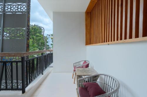 DEJAVU 2.0 HOTEL BAJO KOMODO Room Type - City View with King Bed