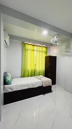 Belga Boarding House in Guimaras sala