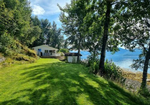 Cabin By The Sea With Activities In Stangvika