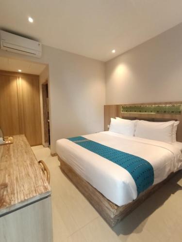 DEJAVU 2.0 HOTEL BAJO KOMODO Room Type - Deluxe Double or Twin Room