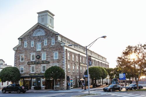 Newport Bay Club and Hotel Newport