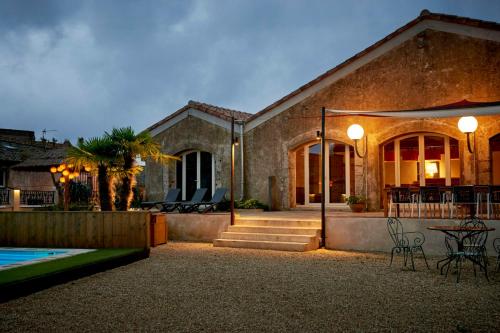 Pohled zvenku, Loft In Converted Wine Cellar In Occitania in Villedaigne