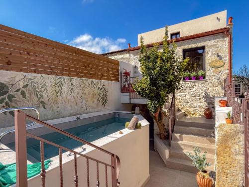 Swimming pool, Muses Mountain View in Agia Varvara