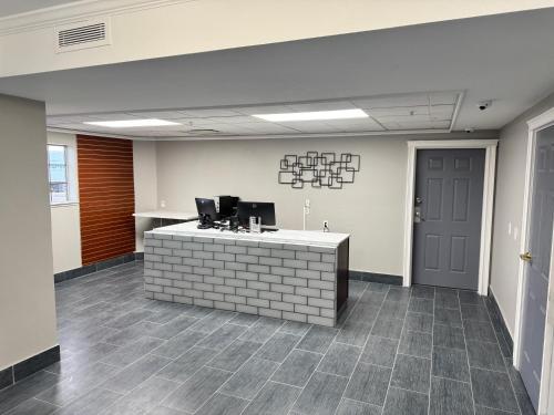 Quality Inn Carlin - 로비