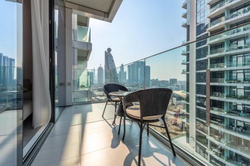 Luxurious 2 BR Apt in Park Gate - Near Metro - image 7