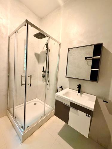 Galu Ecolodge - Diani Beach - Tap to explore photos