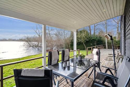 Luxury Lakeside Retreat in Ringsted