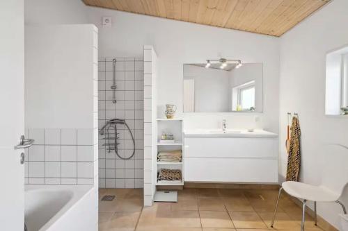 Luxury Lakeside Retreat in Ringsted