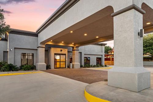 ทัศนียภาพภายนอกโรงแรม, The Angler, Ascend Hotel Collection in ลิฟวิงสตัน (TX)
