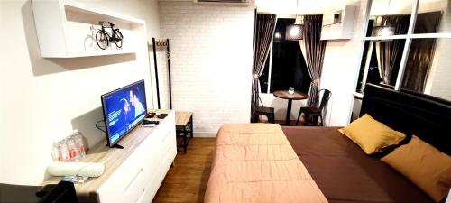 Grand Kamala Lagoon By Luxekey Room in Bekasi