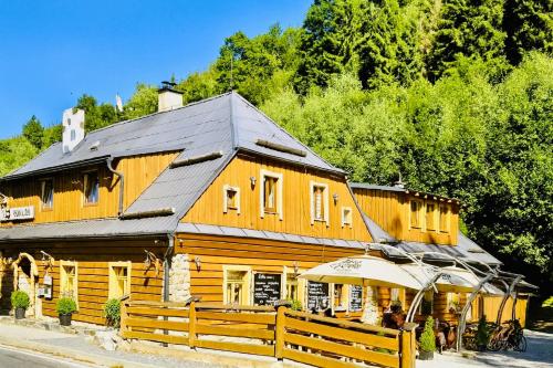 Viesnīcas āriene, pension U Jiriho in Ludvikova