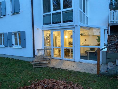 Souterrainwohnung mit Badesteg an der Paar in Friedberg