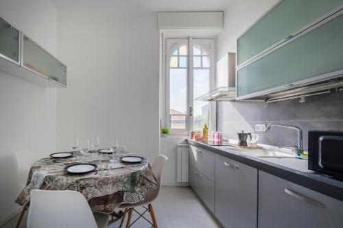 Station 1 min - Monza Center, Milan - Wifi and AC in 蒙扎