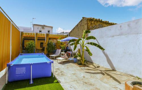Úszómedence, Pet Friendly Home In El Pedroso With Wifi in El Pedroso