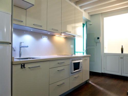 Laurel Suites Apartments