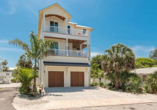 Coastal Horizons in Bradenton Beach, USA