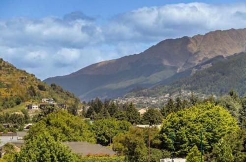 Mountain View Exchange - image 11