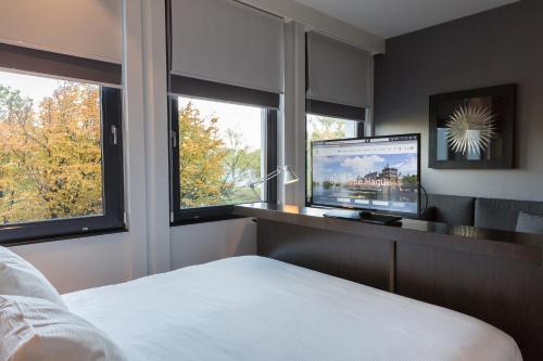 Executive Room image 5