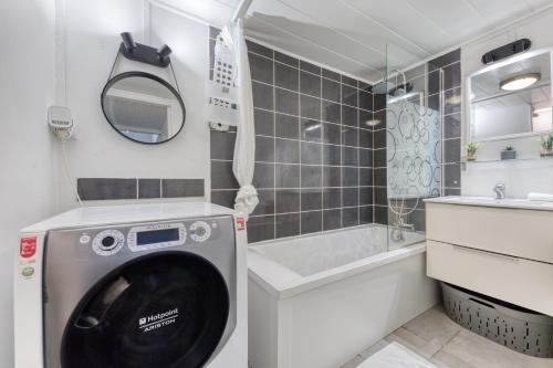 Ванна кімната, Maison 7 personnes avec piscine proche de Disneyland Paris in Байі РОМЕНВІЛЬЕ