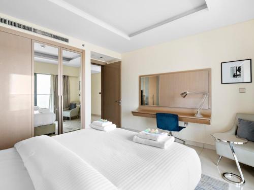 The Signature Suite 1BDR in Paramount Tower A - image 9