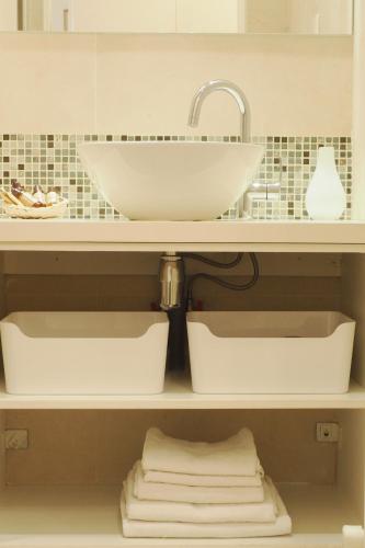 Louvre Opera Design ChicSuites - image 6