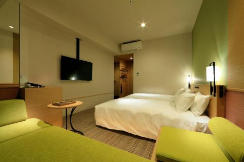 room detail thumbnail 1