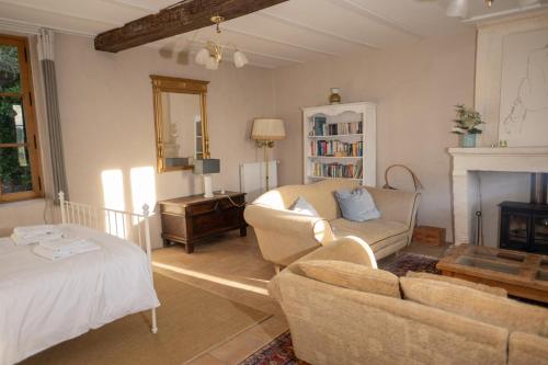 Atpūtas iespējas, Petite Maison avec vue magnifique in Brossac