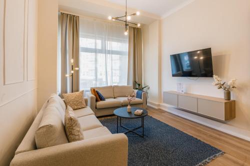 120qm MyGold Apartment 2 Bathrooms Balcony Up to 9 Guests, Renovated, Berlín (fotografie 5)